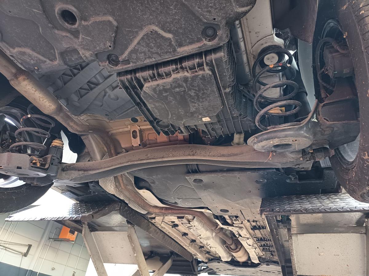 Citroen C4 II 2 Picasso orig Hinterachse Diesel 1,6l 88kW Scheibe ABS Bj 2018